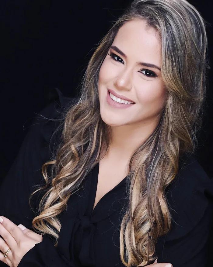 Dra. Bianca Barreto, responsável pela oftalmologia estética.